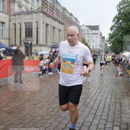 13.09.2026 - Kiel Lauf Yannick Fuchs http://msf.ph/oto/10412462 13.09.2026 10:43:42 Ziel 149, 371, 1029, 1536, 2317, 2971, 3123, 3258, 3292, 4143, 4493, 4541, 4669, 4801, 4850, 4941, 5059, 5127, 5419, 6096, 6368, 6716, 7351, 8037, 9281, 9337, 9823, 10247, 10683, 11067, 11213, 11438, 11774, 12763, 245, 485, 534, 610, 681, 1069, 1121, 1178, 1500, 1720, 1780, 2119, 2131, 2376, 2633, 2680, 2800, 2887, 2954, 3132, 3169, 3911, 3976, 4124, 4218, 4282, 4690, 4718, 5070, 5222, 5414, 5679, 5715, 5848, 6079, 6139, 6231, 6422, 6492, 6536, 6655, 1977, 5437 meine-sportfotos.de