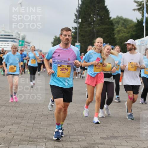 13.09.2026 - Kiel Lauf Andreas Tolksdorf http://msf.ph/oto/10412469 13.09.2026 10:02:55 Kiellinie 10241, 38, 3029, 11581, 11212 meine-sportfotos.de
