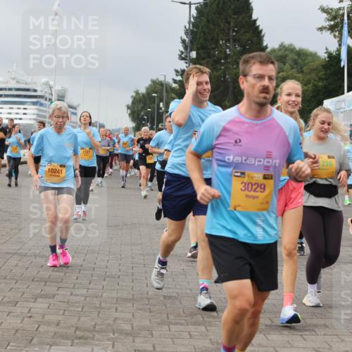 13.09.2026 - Kiel Lauf Andreas Tolksdorf http://msf.ph/oto/10412483 13.09.2026 10:02:56 Kiellinie 10241, 1287, 1, 39, 3029, 39, 216, 39, 11 meine-sportfotos.de