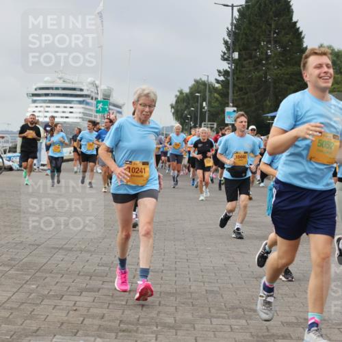 13.09.2026 - Kiel Lauf Andreas Tolksdorf http://msf.ph/oto/10412493 13.09.2026 10:02:56 Kiellinie 10241, 10440, 39, 5052 meine-sportfotos.de