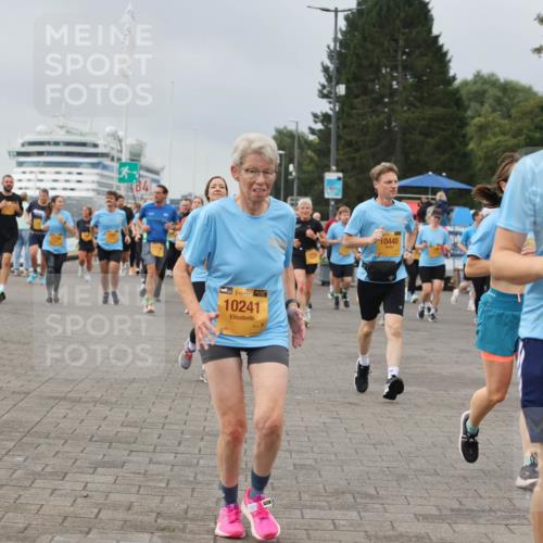 13.09.2026 - Kiel Lauf Andreas Tolksdorf http://msf.ph/oto/10412500 13.09.2026 10:02:57 Kiellinie 84, 1, 98, 10241, 10440, 5052, 26 meine-sportfotos.de