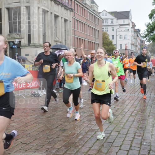 13.09.2026 - Kiel Lauf Yannick Fuchs http://msf.ph/oto/10412518 13.09.2026 10:43:46 Ziel 149, 371, 1029, 2316, 2317, 2653, 2971, 3258, 3292, 3308, 3734, 4669, 4801, 4850, 5059, 5419, 6096, 6368, 6716, 7351, 8037, 8412, 9281, 9337, 9559, 10132, 10683, 10705, 11031, 11213, 11438, 12763, 245, 485, 534, 610, 681, 1069, 1121, 1178, 1500, 1536, 1720, 1780, 2119, 2131, 2317, 2633, 2680, 2800, 2887, 2954, 3123, 3132, 3169, 3911, 4124, 4143, 4218, 4282, 4493, 4541, 4690, 4718, 4941, 5070, 5127, 5222, 5679, 5715, 5848, 6079, 6231, 6422, 6492, 6536, 6655, 1977 meine-sportfotos.de