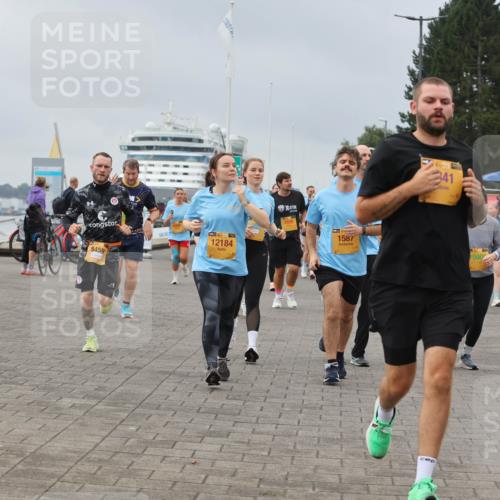 13.09.2026 - Kiel Lauf Andreas Tolksdorf http://msf.ph/oto/10412595 13.09.2026 10:03:03 Kiellinie 8459, 15, 39, 12184, 1587, 41, 35, 1090, 1250 meine-sportfotos.de
