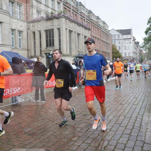 13.09.2026 - Kiel Lauf Yannick Fuchs http://msf.ph/oto/10412613 13.09.2026 10:44:02 Ziel 56, 202, 305, 318, 939, 1118, 1215, 1242, 1956, 1977, 2861, 3573, 3806, 4422, 4728, 4746, 6163, 6184, 7505, 7658, 8712, 9004, 9481, 9979, 10100, 10437, 10670, 10709, 11277, 11431, 11611, 11720, 12440, 12490, 149, 371, 1029, 1215, 1536, 1720, 2316, 2317, 2653, 2971, 3123, 3258, 3292, 3308, 3734, 4143, 4493, 4541, 4669, 4850, 4941, 5059, 5127, 5419, 5848, 6079, 6368, 6716, 7351, 702, 1379, 1439, 1839, 2729, 3918, 6059, 7534, 7900, 9082, 9229 meine-sportfotos.de