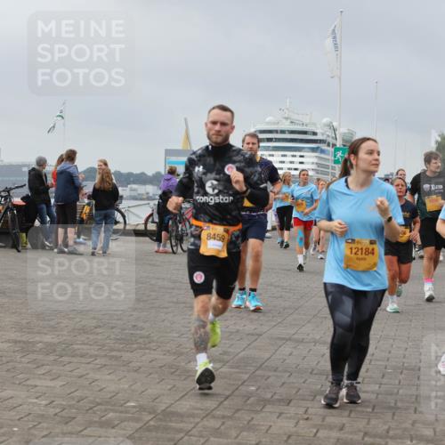 13.09.2026 - Kiel Lauf Andreas Tolksdorf http://msf.ph/oto/10412615 13.09.2026 10:03:05 Kiellinie 10, 8459, 424, 12184, 7556, 1587 meine-sportfotos.de