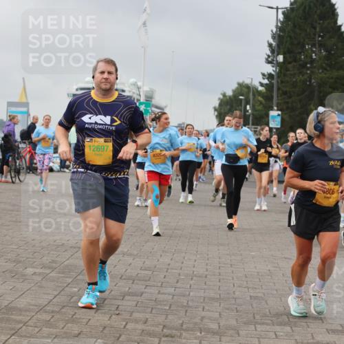 13.09.2026 - Kiel Lauf Andreas Tolksdorf http://msf.ph/oto/10412625 13.09.2026 10:03:08 Kiellinie 38, 12697, 8320, 7556, 2771, 4806 meine-sportfotos.de