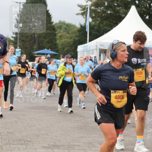 13.09.2026 - Kiel Lauf Andreas Tolksdorf http://msf.ph/oto/10412645 13.09.2026 10:03:09 Kiellinie 12697, 38, 7556, 48, 4806, 4420 meine-sportfotos.de