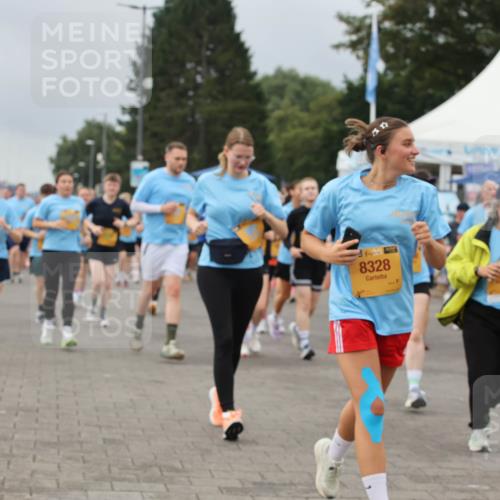 13.09.2026 - Kiel Lauf Andreas Tolksdorf http://msf.ph/oto/10412670 13.09.2026 10:03:11 Kiellinie 8328, 7717 meine-sportfotos.de