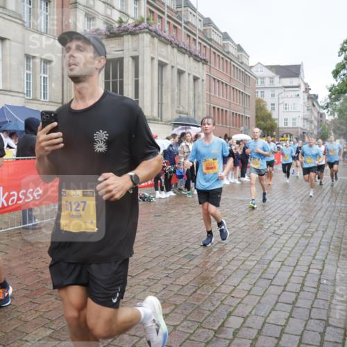 13.09.2026 - Kiel Lauf Yannick Fuchs http://msf.ph/oto/10412694 13.09.2026 10:44:09 Ziel 202, 318, 939, 1118, 1242, 1839, 1956, 2729, 2873, 3186, 3573, 3806, 3918, 4422, 5711, 6059, 6163, 6184, 7114, 7534, 7872, 7900, 9056, 9082, 9229, 9979, 10405, 11205, 11262, 11277, 11431, 11720, 11784, 12152, 12382, 12384, 12386, 12440, 56, 149, 305, 371, 1029, 1215, 1536, 1977, 2316, 2317, 2653, 2861, 2971, 3258, 3292, 3308, 3734, 3806, 4143, 4493, 4541, 4669, 4728, 4746, 4850, 4941, 5059, 5127, 5419, 6368, 6716, 7351, 702, 1275, 1379, 1439 meine-sportfotos.de