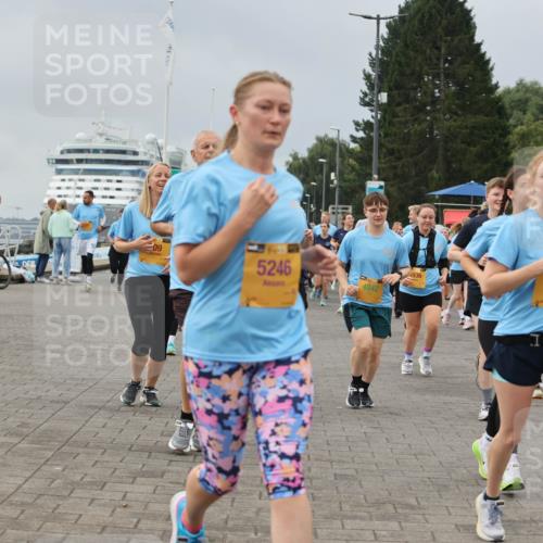 13.09.2026 - Kiel Lauf Andreas Tolksdorf http://msf.ph/oto/10412712 13.09.2026 10:03:13 Kiellinie 09, 5246, 4342, 4936, 5594 meine-sportfotos.de