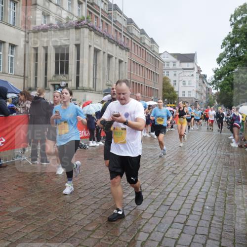 13.09.2026 - Kiel Lauf Yannick Fuchs http://msf.ph/oto/10412754 13.09.2026 10:44:13 Ziel 318, 702, 939, 1242, 1379, 1439, 1839, 1956, 2729, 2826, 2873, 3186, 3573, 3918, 5183, 5711, 5740, 5859, 6059, 6184, 7114, 7250, 7534, 7872, 7900, 9056, 9082, 9229, 9979, 10205, 10405, 10406, 11019, 11195, 11205, 11262, 11277, 11431, 11784, 12152, 12382, 12384, 12386, 12440, 12839, 56, 149, 202, 305, 318, 371, 1029, 1118, 1215, 1956, 1977, 2316, 2653, 2861, 2971, 3258, 3292, 3308, 3734, 3806, 4422, 4669, 4728, 4746, 4850, 5059, 5419, 6368, 7351, 1275 meine-sportfotos.de