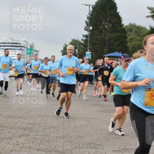 13.09.2026 - Kiel Lauf Andreas Tolksdorf http://msf.ph/oto/10412763 13.09.2026 10:03:18 Kiellinie 1, 39, 12085, 21, 4, 38, 548, 2674, 607 meine-sportfotos.de