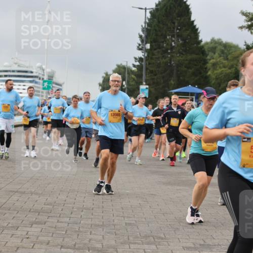 13.09.2026 - Kiel Lauf Andreas Tolksdorf http://msf.ph/oto/10412764 13.09.2026 10:03:18 Kiellinie 12085, 39, 548, 74, 607 meine-sportfotos.de