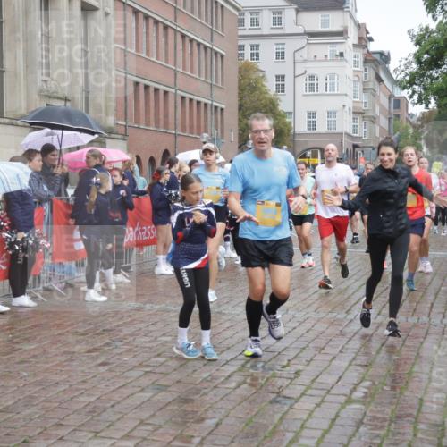 13.09.2026 - Kiel Lauf Yannick Fuchs http://msf.ph/oto/10412789 13.09.2026 10:44:16 Ziel 702, 939, 1242, 1379, 1439, 1839, 2729, 2826, 2873, 3186, 3469, 3573, 3918, 5183, 5711, 5740, 5859, 6059, 6611, 7114, 7250, 7291, 7504, 7534, 7872, 7900, 9056, 9082, 9229, 9286, 9401, 10205, 10405, 10406, 11019, 11195, 11205, 11262, 11352, 11431, 11538, 11784, 11940, 12152, 12382, 12384, 12386, 12440, 12839, 56, 202, 305, 318, 371, 1029, 1118, 1215, 1956, 1977, 2316, 2653, 2861, 2971, 3258, 3292, 3308, 3573, 3734, 3806, 4422, 4669, 4728, 4746, 5059, 5419, 6368, 7351, 1275 meine-sportfotos.de