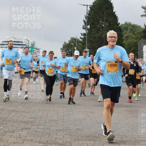 13.09.2026 - Kiel Lauf Andreas Tolksdorf http://msf.ph/oto/10412799 13.09.2026 10:03:20 Kiellinie 5593, 1890, 7642, 3378, 179, 39, 12085, 5154, 6887, 21, 5820 meine-sportfotos.de
