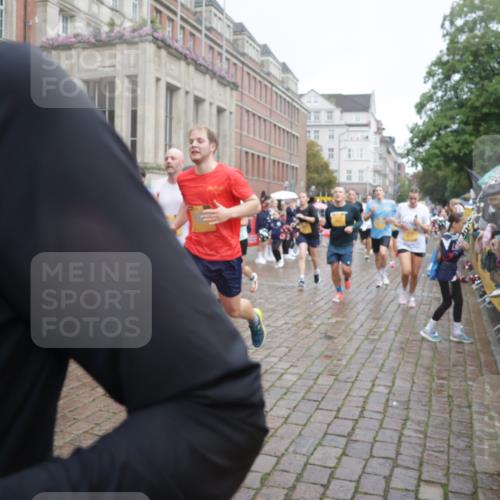 13.09.2026 - Kiel Lauf Yannick Fuchs http://msf.ph/oto/10412835 13.09.2026 10:44:19 Ziel 702, 1275, 1335, 1377, 1379, 1439, 1839, 2289, 2545, 2729, 2826, 3009, 3186, 3469, 3918, 5183, 5697, 5711, 5740, 5778, 5859, 6059, 6229, 6611, 6959, 7114, 7250, 7291, 7504, 7534, 7872, 7900, 9082, 9229, 9286, 9401, 9596, 10205, 10405, 10406, 11019, 11195, 11205, 11262, 11352, 11538, 11716, 11784, 11940, 12152, 12839, 56, 202, 305, 318, 371, 939, 1029, 1118, 1215, 1242, 1956, 1977, 2316, 2653, 2861, 2873, 2971, 3258, 3292, 3308, 3573, 3734, 3806, 4422, 4669, 4728, 4746 meine-sportfotos.de