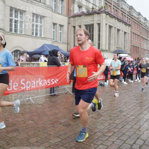 13.09.2026 - Kiel Lauf Yannick Fuchs http://msf.ph/oto/10412843 13.09.2026 10:44:19 Ziel 702, 1275, 1335, 1377, 1379, 1439, 1839, 2289, 2545, 2729, 2826, 3009, 3186, 3469, 3918, 5183, 5697, 5711, 5740, 5778, 5859, 6059, 6229, 6611, 6959, 7114, 7250, 7291, 7504, 7534, 7872, 7900, 9082, 9229, 9286, 9401, 9596, 10205, 10405, 10406, 11019, 11195, 11205, 11262, 11352, 11538, 11716, 11784, 11940, 12152, 12839, 56, 202, 305, 318, 371, 939, 1029, 1118, 1215, 1242, 1956, 1977, 2316, 2653, 2861, 2873, 2971, 3258, 3292, 3308, 3573, 3734, 3806, 4422, 4669, 4728, 4746 meine-sportfotos.de
