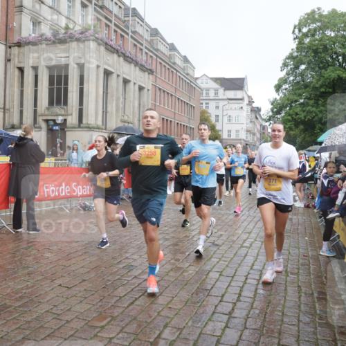 13.09.2026 - Kiel Lauf Yannick Fuchs http://msf.ph/oto/10412854 13.09.2026 10:44:21 Ziel 702, 1275, 1335, 1377, 1379, 1439, 1839, 2289, 2545, 2729, 2826, 3009, 3186, 3469, 3918, 5183, 5294, 5599, 5697, 5740, 5778, 5859, 6059, 6229, 6611, 6959, 7250, 7291, 7504, 7534, 7900, 9082, 9229, 9286, 9401, 9596, 10205, 10405, 10406, 11019, 11195, 11205, 11352, 11538, 11716, 11851, 11940, 12152, 12839, 12842, 56, 202, 305, 318, 371, 939, 1029, 1118, 1215, 1242, 1956, 1977, 2316, 2653, 2729, 2861, 2873, 2971, 3258, 3292, 3308, 3573, 3734, 3806, 3918, 4422, 4728, 4746, 688 meine-sportfotos.de