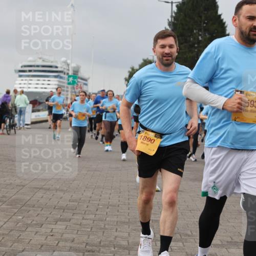 13.09.2026 - Kiel Lauf Andreas Tolksdorf http://msf.ph/oto/10412861 13.09.2026 10:03:23 Kiellinie 1890, 593, 38, 5601 meine-sportfotos.de