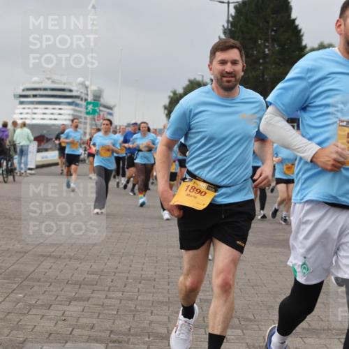 13.09.2026 - Kiel Lauf Andreas Tolksdorf http://msf.ph/oto/10412862 13.09.2026 10:03:23 Kiellinie 38, 1890, 4, 38, 5593 meine-sportfotos.de