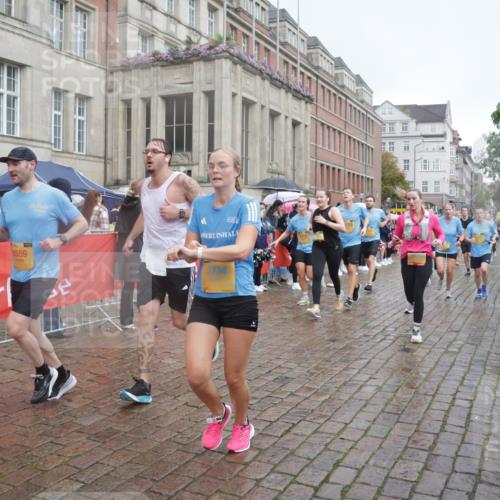 13.09.2026 - Kiel Lauf Yannick Fuchs http://msf.ph/oto/10412884 13.09.2026 10:44:23 Ziel 702, 1275, 1335, 1377, 1379, 1439, 1839, 2289, 2545, 2826, 3009, 3186, 3469, 3980, 5183, 5294, 5599, 5697, 5740, 5778, 5859, 6229, 6611, 6959, 7250, 7291, 7468, 7504, 8536, 8701, 9286, 9401, 9596, 10205, 10406, 11019, 11165, 11195, 11347, 11352, 11538, 11716, 11851, 11940, 12589, 12839, 12842, 56, 202, 305, 318, 939, 1118, 1215, 1242, 1956, 1977, 2316, 2653, 2729, 2861, 2873, 3308, 3573, 3734, 3806, 3918, 4422, 4728, 4746, 6059, 7534, 688 meine-sportfotos.de