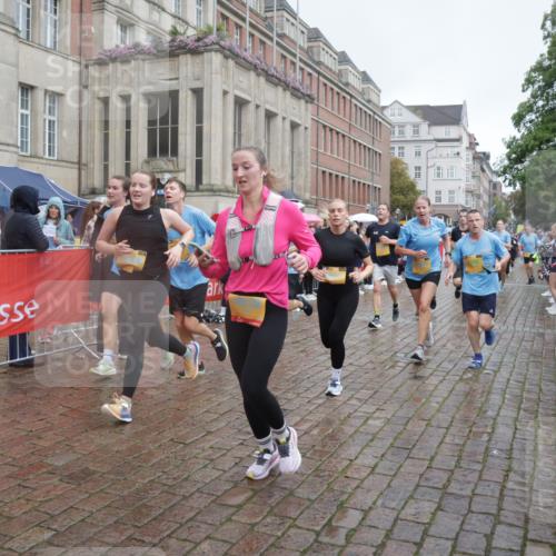 13.09.2026 - Kiel Lauf Yannick Fuchs http://msf.ph/oto/10412899 13.09.2026 10:44:24 Ziel 501, 702, 1275, 1335, 1377, 1379, 1439, 1839, 2289, 2545, 2826, 3009, 3186, 3469, 3980, 5183, 5294, 5599, 5697, 5740, 5778, 5859, 6229, 6611, 6959, 7250, 7291, 7468, 7504, 7763, 8536, 8701, 9286, 9401, 9596, 10205, 10406, 11019, 11165, 11195, 11347, 11352, 11538, 11716, 11851, 11938, 11940, 12589, 12839, 12842, 56, 202, 305, 318, 939, 1118, 1215, 1242, 1839, 1956, 1977, 2316, 2729, 2861, 2873, 3186, 3308, 3573, 3734, 3806, 3918, 4422, 4728, 4746, 6059, 7534, 688 meine-sportfotos.de