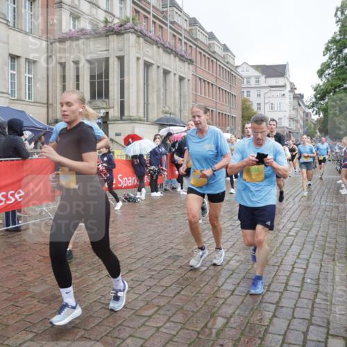 13.09.2026 - Kiel Lauf Yannick Fuchs http://msf.ph/oto/10412909 13.09.2026 10:44:25 Ziel 501, 702, 1275, 1335, 1377, 1379, 1439, 2289, 2545, 2826, 3009, 3469, 3980, 5183, 5294, 5599, 5697, 5740, 5778, 5859, 6229, 6611, 6959, 7250, 7291, 7468, 7504, 7677, 7763, 8536, 8701, 9286, 9401, 9596, 10205, 10406, 11019, 11165, 11195, 11347, 11352, 11538, 11716, 11851, 11938, 11940, 12425, 12589, 12839, 12842, 56, 202, 305, 318, 702, 939, 1118, 1215, 1242, 1839, 1956, 1977, 2316, 2729, 2861, 2873, 3186, 3308, 3573, 3806, 3918, 4422, 4728, 4746, 6059, 7534, 688 meine-sportfotos.de