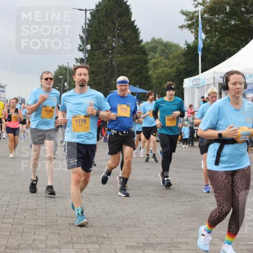 13.09.2026 - Kiel Lauf Andreas Tolksdorf http://msf.ph/oto/10412937 13.09.2026 10:03:30 Kiellinie 3108, 1779, 7451, 10722, 10986, 9035 meine-sportfotos.de