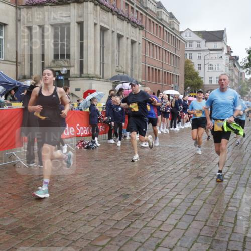 13.09.2026 - Kiel Lauf Yannick Fuchs http://msf.ph/oto/10412977 13.09.2026 10:44:30 Ziel 501, 1275, 1335, 1377, 2289, 2545, 2659, 2837, 2920, 3009, 3469, 3980, 4243, 5294, 5599, 5697, 5699, 5778, 6229, 6711, 6959, 7468, 7504, 7677, 7763, 8536, 8701, 9286, 9596, 11165, 11347, 11352, 11538, 11716, 11851, 11938, 11940, 12425, 12589, 12842, 56, 202, 305, 318, 702, 939, 1118, 1242, 1379, 1439, 1839, 1956, 2729, 2826, 2861, 2873, 3186, 3469, 3573, 3806, 3918, 4422, 5183, 5740, 5859, 6059, 6611, 7250, 7291, 7534, 688 meine-sportfotos.de