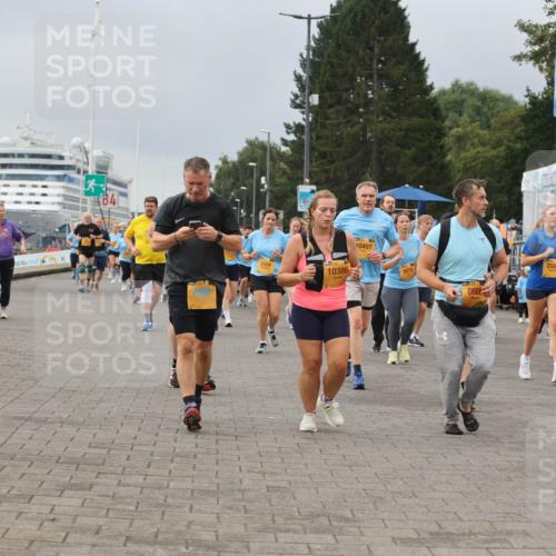 13.09.2026 - Kiel Lauf Andreas Tolksdorf http://msf.ph/oto/10412987 13.09.2026 10:03:34 Kiellinie 13, 4, 10386, 10497, 8879, 6668, 2558, 5377 meine-sportfotos.de