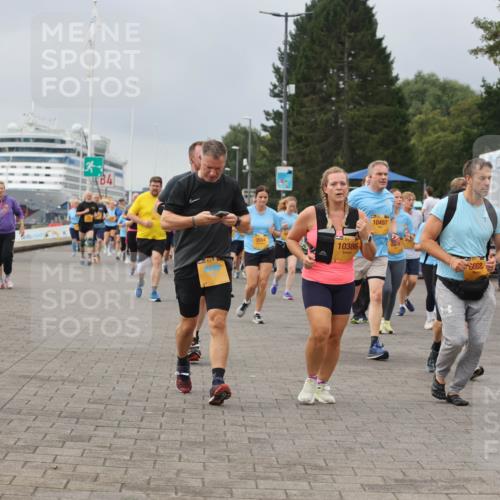 13.09.2026 - Kiel Lauf Andreas Tolksdorf http://msf.ph/oto/10412999 13.09.2026 10:03:35 Kiellinie 13, 34, 10386, 10497, 8999, 2558 meine-sportfotos.de