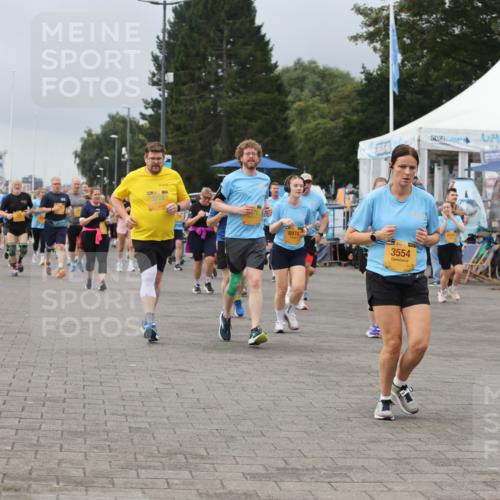 13.09.2026 - Kiel Lauf Andreas Tolksdorf http://msf.ph/oto/10413028 13.09.2026 10:03:39 Kiellinie 3278, 6974, 39, 3554, 22 meine-sportfotos.de