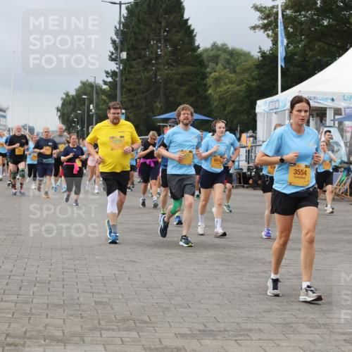 13.09.2026 - Kiel Lauf Andreas Tolksdorf http://msf.ph/oto/10413030 13.09.2026 10:03:39 Kiellinie 3278, 6974, 3, 3554, 1722 meine-sportfotos.de