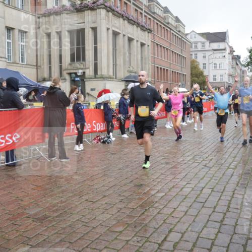 13.09.2026 - Kiel Lauf Yannick Fuchs http://msf.ph/oto/10413056 13.09.2026 10:44:35 Ziel 501, 688, 2659, 2837, 2920, 3980, 4033, 4243, 4432, 5294, 5420, 5567, 5599, 5699, 6194, 6580, 6637, 6711, 7468, 7677, 7701, 7763, 7910, 8536, 8701, 11165, 11347, 11427, 11851, 11938, 12425, 12569, 12589, 12842, 202, 318, 702, 939, 1118, 1242, 1275, 1335, 1377, 1379, 1439, 1839, 1956, 2289, 2545, 2729, 2826, 2873, 3009, 3186, 3469, 3573, 3918, 4422, 5183, 5294, 5599, 5697, 5740, 5778, 5859, 6059, 6229, 6611, 6959, 7250, 7291, 7504, 7534, 1323, 2952, 3591 meine-sportfotos.de