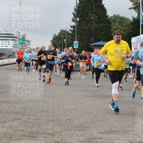 13.09.2026 - Kiel Lauf Andreas Tolksdorf http://msf.ph/oto/10413062 13.09.2026 10:03:41 Kiellinie 333, 4, 4897, 3278 meine-sportfotos.de