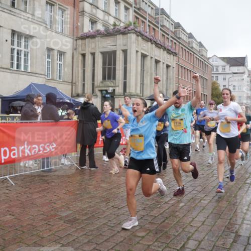 13.09.2026 - Kiel Lauf Yannick Fuchs http://msf.ph/oto/10413152 13.09.2026 10:44:43 Ziel 688, 1357, 1751, 1753, 2189, 2488, 2659, 2920, 3134, 3152, 3282, 4033, 4432, 4532, 4829, 5420, 5567, 6194, 6580, 6637, 7122, 7279, 7701, 7910, 8445, 8669, 10082, 11427, 11714, 12105, 12569, 12620, 501, 702, 1275, 1335, 1377, 1379, 1439, 1839, 2289, 2545, 2659, 2729, 2826, 2837, 2873, 2920, 3009, 3186, 3469, 3918, 3980, 4243, 5183, 5294, 5599, 5697, 5699, 5740, 5778, 5859, 6059, 6229, 6611, 6711, 6959, 7250, 7291, 7468, 7504, 7534, 7677, 1323, 2952, 3591 meine-sportfotos.de
