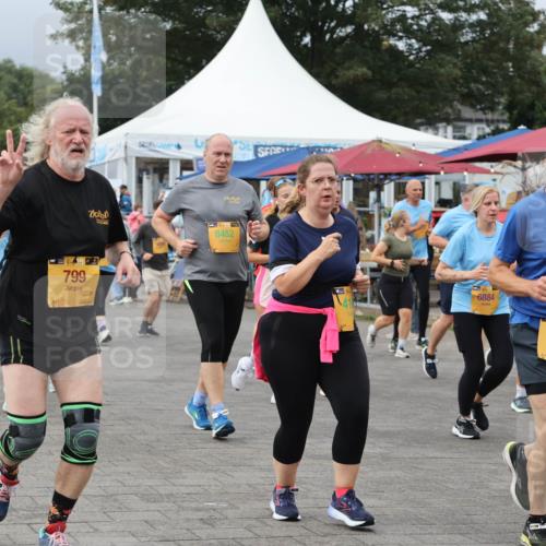 13.09.2026 - Kiel Lauf Andreas Tolksdorf http://msf.ph/oto/10413180 13.09.2026 10:03:48 Kiellinie 4509, 799, 8452, 6884, 38 meine-sportfotos.de