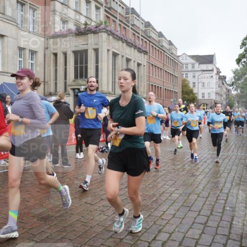 13.09.2026 - Kiel Lauf Yannick Fuchs http://msf.ph/oto/10413189 13.09.2026 10:44:45 Ziel 688, 1357, 1751, 1753, 2189, 2488, 3134, 3152, 3282, 4033, 4432, 4532, 4829, 5420, 5567, 6194, 6580, 6637, 6731, 7122, 7279, 7701, 7910, 8445, 8669, 9326, 10082, 11427, 11714, 11731, 12105, 12569, 12620, 501, 702, 1275, 1335, 1377, 1379, 1439, 1839, 2289, 2545, 2659, 2729, 2826, 2837, 2920, 3009, 3186, 3469, 3918, 3980, 4243, 5183, 5294, 5599, 5697, 5699, 5740, 5778, 5859, 6059, 6229, 6611, 6711, 6959, 7250, 7291, 7468, 7504, 7534, 7677, 1323, 2952, 3591 meine-sportfotos.de