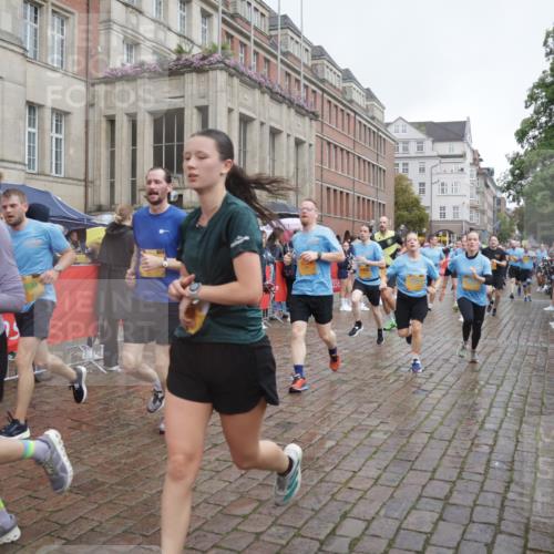 13.09.2026 - Kiel Lauf Yannick Fuchs http://msf.ph/oto/10413191 13.09.2026 10:44:45 Ziel 688, 1357, 1751, 1753, 2189, 2488, 3134, 3152, 3282, 4033, 4432, 4532, 4829, 5420, 5567, 6194, 6580, 6637, 6731, 7122, 7279, 7701, 7910, 8445, 8669, 9326, 10082, 11427, 11714, 11731, 12105, 12569, 12620, 501, 702, 1275, 1335, 1377, 1379, 1439, 1839, 2289, 2545, 2659, 2729, 2826, 2837, 2920, 3009, 3186, 3469, 3918, 3980, 4243, 5183, 5294, 5599, 5697, 5699, 5740, 5778, 5859, 6059, 6229, 6611, 6711, 6959, 7250, 7291, 7468, 7504, 7534, 7677, 1323, 2952, 3591 meine-sportfotos.de