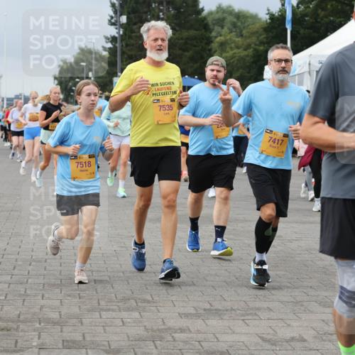 13.09.2026 - Kiel Lauf Andreas Tolksdorf http://msf.ph/oto/10413307 13.09.2026 10:04:01 Kiellinie 841, 38, 7518, 38, 7535, 38, 7417 meine-sportfotos.de