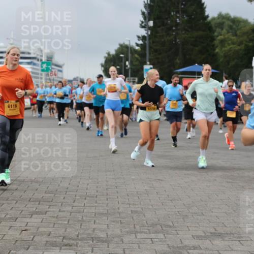 13.09.2026 - Kiel Lauf Andreas Tolksdorf http://msf.ph/oto/10413332 13.09.2026 10:04:03 Kiellinie 11, 6116, 84, 12756, 39, 7518 meine-sportfotos.de