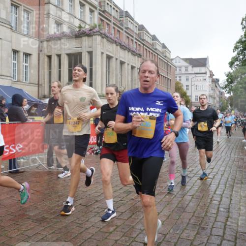 13.09.2026 - Kiel Lauf Yannick Fuchs http://msf.ph/oto/10413423 13.09.2026 10:45:01 Ziel 427, 451, 1181, 1323, 1606, 2410, 2952, 3591, 3753, 3872, 4044, 4681, 6298, 7327, 7765, 8198, 8941, 9702, 9703, 9917, 10388, 10526, 10572, 10986, 11473, 12240, 12543, 12670, 501, 688, 1323, 1357, 1751, 1753, 2189, 2488, 2659, 2837, 2920, 2952, 3134, 3152, 3282, 3591, 3980, 4033, 4243, 4432, 4532, 4829, 5420, 5567, 5699, 6194, 6580, 6637, 6711, 6731, 7122, 7279, 7468, 7677, 7701, 7910, 8445, 8669, 9326, 10082, 1482, 1590, 2391, 3285, 3796, 4588, 5220, 5361 meine-sportfotos.de