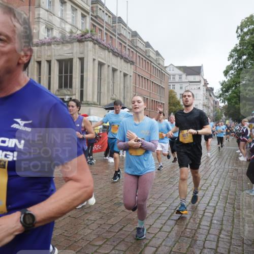 13.09.2026 - Kiel Lauf Yannick Fuchs http://msf.ph/oto/10413426 13.09.2026 10:45:02 Ziel 427, 451, 1181, 1606, 2410, 3753, 3872, 4044, 4681, 6298, 7327, 7765, 8198, 8941, 9702, 9703, 9917, 10388, 10526, 10572, 10666, 10986, 11473, 12240, 12670, 501, 688, 1323, 1357, 1751, 1753, 2189, 2488, 2659, 2837, 2920, 2952, 3134, 3152, 3282, 3591, 3980, 4033, 4243, 4432, 4532, 4829, 5420, 5567, 5699, 6194, 6580, 6637, 6711, 6731, 7122, 7279, 7468, 7677, 7701, 7910, 8445, 8669, 9326, 10082, 1482, 1590, 2391, 3285, 3796, 4588, 5220, 5361 meine-sportfotos.de