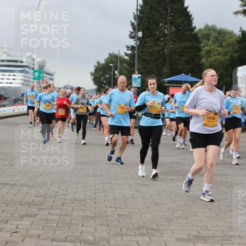 13.09.2026 - Kiel Lauf Andreas Tolksdorf http://msf.ph/oto/10413451 13.09.2026 10:04:11 Kiellinie 84, 12821, 6783, 4058, 5552 meine-sportfotos.de