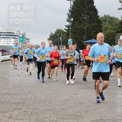 13.09.2026 - Kiel Lauf Andreas Tolksdorf http://msf.ph/oto/10413491 13.09.2026 10:04:14 Kiellinie 13, 6600, 6783, 12821 meine-sportfotos.de