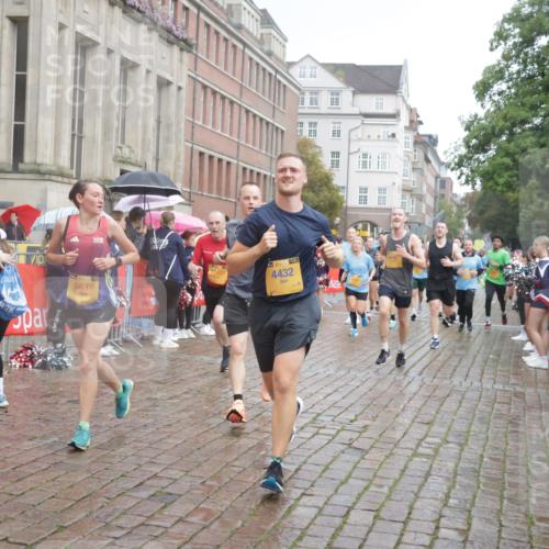 13.09.2026 - Kiel Lauf Yannick Fuchs http://msf.ph/oto/10413517 13.09.2026 10:45:09 Ziel 478, 979, 1482, 1606, 1703, 1878, 2410, 3753, 3872, 4044, 4588, 4681, 5220, 5296, 5361, 5600, 5763, 5764, 6298, 7631, 7765, 8457, 8744, 8941, 9702, 9703, 9917, 9956, 10526, 10666, 10915, 10986, 11473, 12670, 427, 451, 688, 1181, 1323, 1357, 1751, 1753, 2189, 2488, 2952, 3134, 3152, 3282, 3591, 4033, 4432, 4532, 4829, 5420, 5567, 6194, 6580, 6637, 6731, 7122, 7279, 7327, 7701, 7910, 8198, 8445, 8669, 8941, 9326, 10082, 10388, 10572, 461, 1590, 2391, 3285, 3796 meine-sportfotos.de