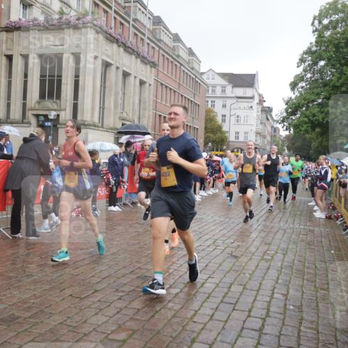 13.09.2026 - Kiel Lauf Yannick Fuchs http://msf.ph/oto/10413525 13.09.2026 10:45:10 Ziel 478, 979, 1482, 1590, 1606, 1703, 1878, 2391, 2410, 3753, 3872, 4044, 4588, 4681, 5220, 5296, 5361, 5600, 5763, 5764, 6298, 7631, 7765, 8457, 8744, 9702, 9703, 9917, 9956, 10526, 10666, 10915, 10986, 11473, 12670, 427, 451, 688, 1181, 1323, 1357, 1751, 1753, 2189, 2488, 2952, 3134, 3152, 3282, 3591, 4033, 4432, 4532, 4829, 5420, 5567, 6194, 6580, 6637, 6731, 7122, 7279, 7327, 7701, 7910, 8198, 8445, 8669, 8941, 9326, 9917, 10082, 10388, 10572, 461, 3285, 3796 meine-sportfotos.de