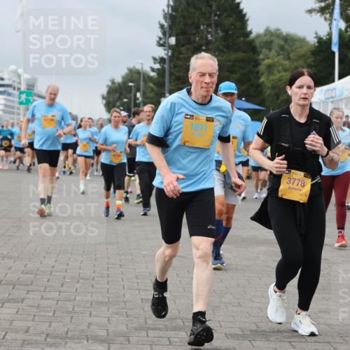 13.09.2026 - Kiel Lauf Andreas Tolksdorf http://msf.ph/oto/10413554 13.09.2026 10:04:19 Kiellinie 10702, 38, 1811, 48, 3778 meine-sportfotos.de
