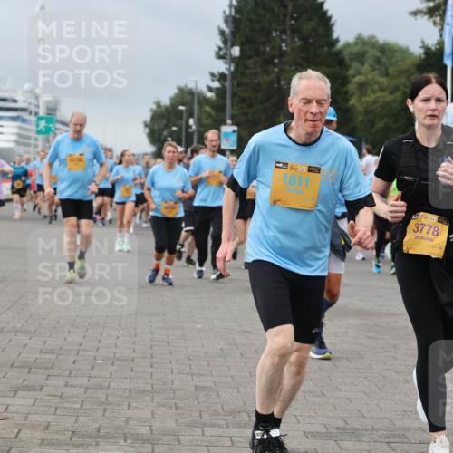 13.09.2026 - Kiel Lauf Andreas Tolksdorf http://msf.ph/oto/10413561 13.09.2026 10:04:19 Kiellinie 38, 1811, 1, 38, 3778 meine-sportfotos.de