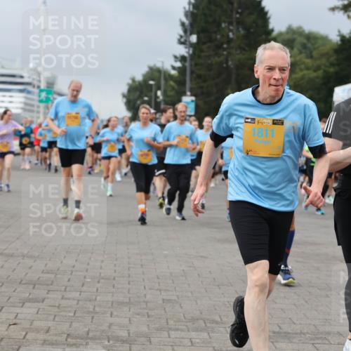 13.09.2026 - Kiel Lauf Andreas Tolksdorf http://msf.ph/oto/10413563 13.09.2026 10:04:19 Kiellinie 38, 1811, 48, 3778 meine-sportfotos.de